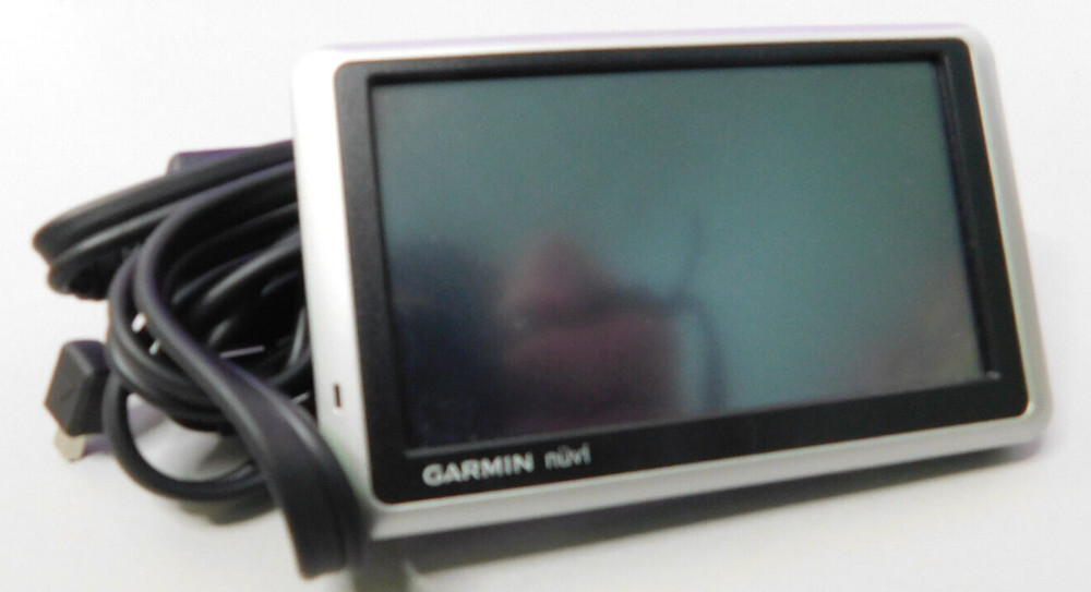 Garmin nuvi 1300 tested powers up