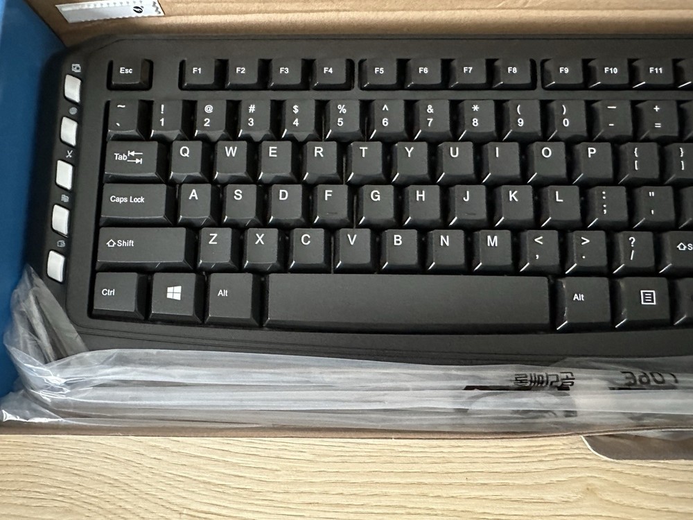 HP Classic Desktop Wireless Keyboard and Mouse Combo USB Receiver New Open Box