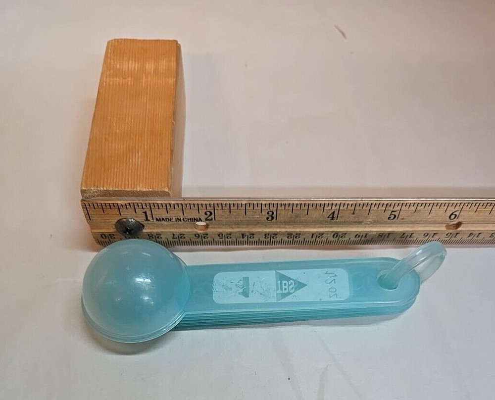 Six Piece Blue Measuring Spoon Set