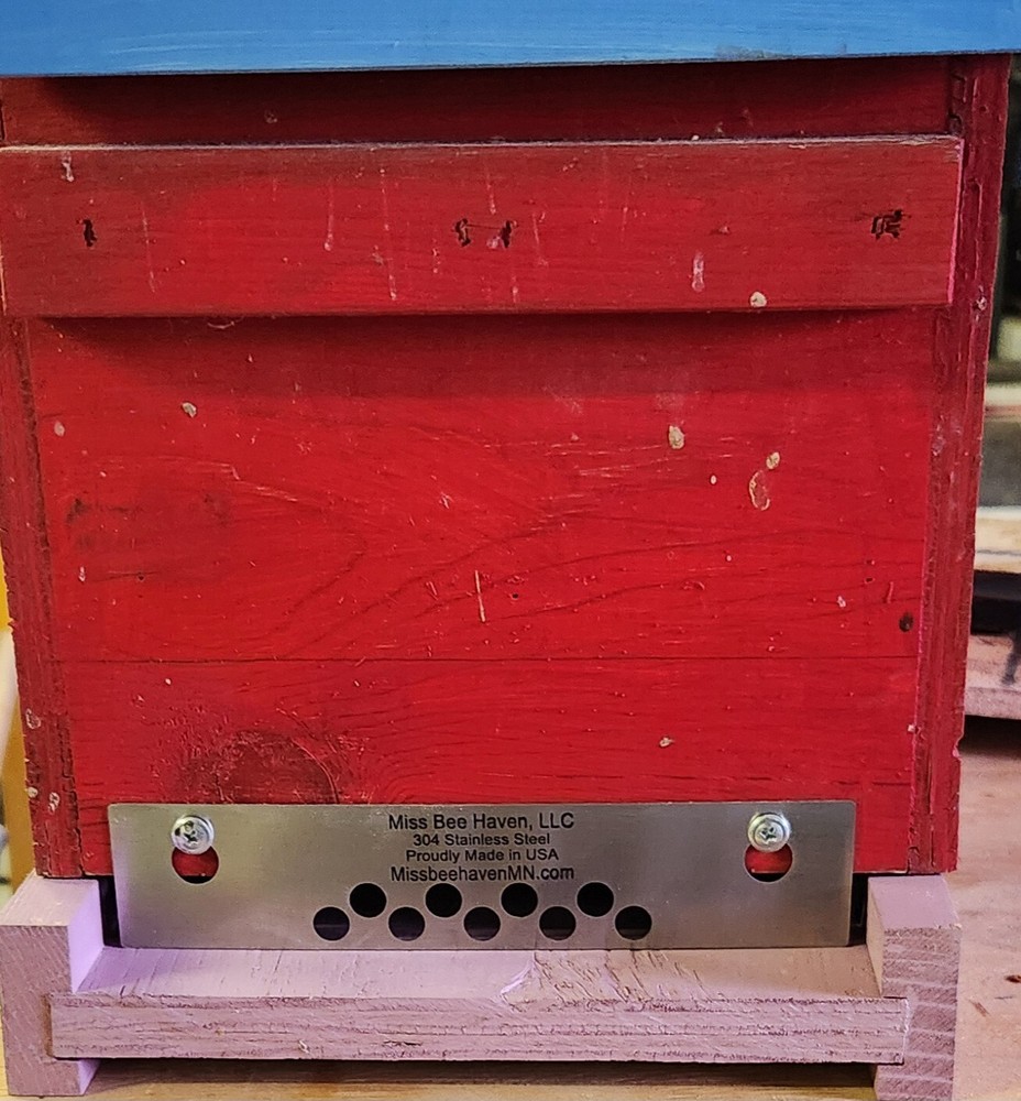 Mouse Guard, 5 Frame Nuc 7-3/4"