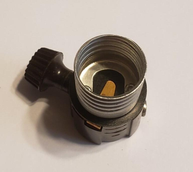 Leviton - E-17 Turn Knob Single Circuit Socket with 1/8ips NEW 512G