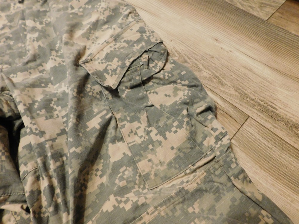 US ARMY ACU PANTS SIZE MEDIUM - SHORT