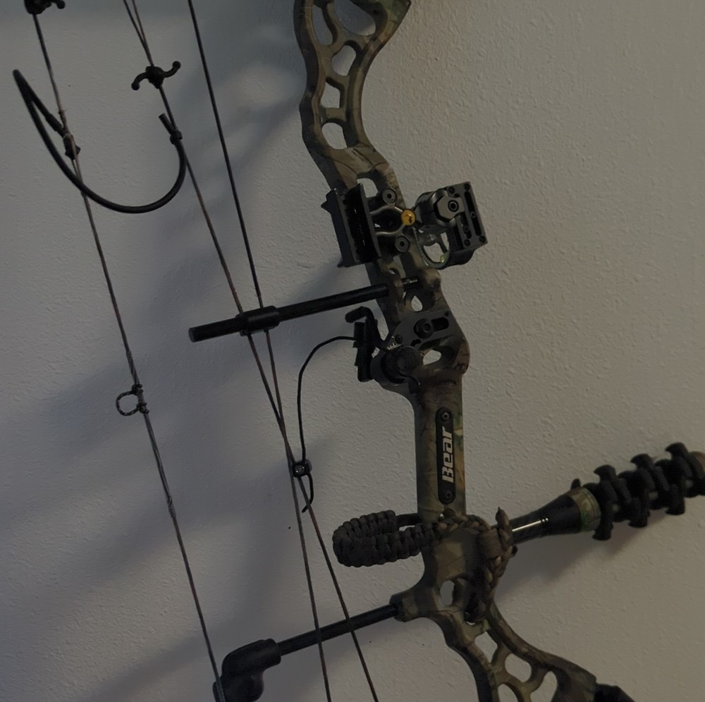 Bear Archery Attitude Compound Bow with Apache Stabilizer Trophy Ridge Sight