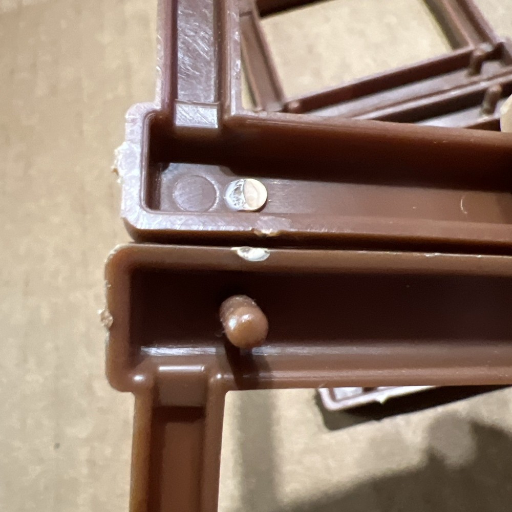 2009 Disney Store Snow White Cottage Replacement Part - (4) Window Frames - Read