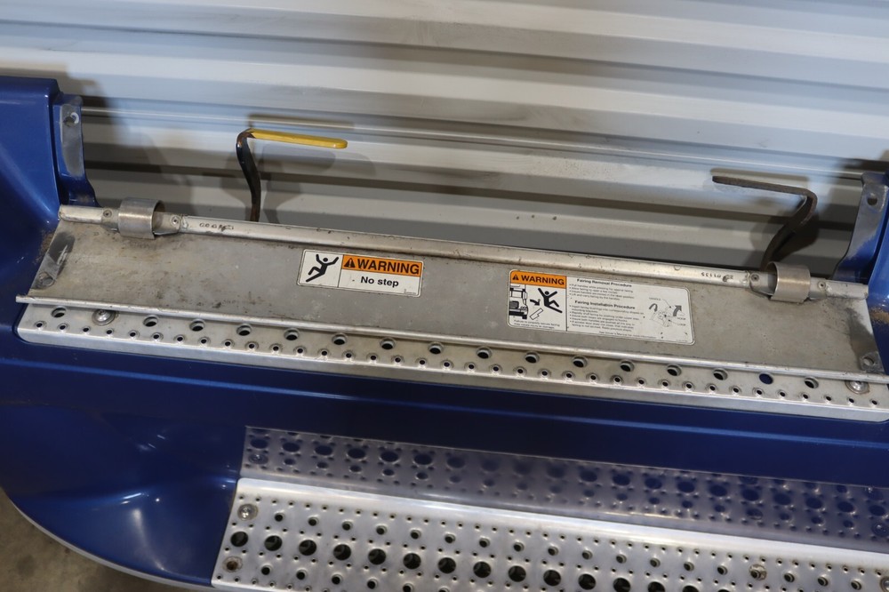 2008-2017 FREIGHTLINER CASCADIA 125 LEFT FORWARD FAIRING STEP FRAME PANEL OEM