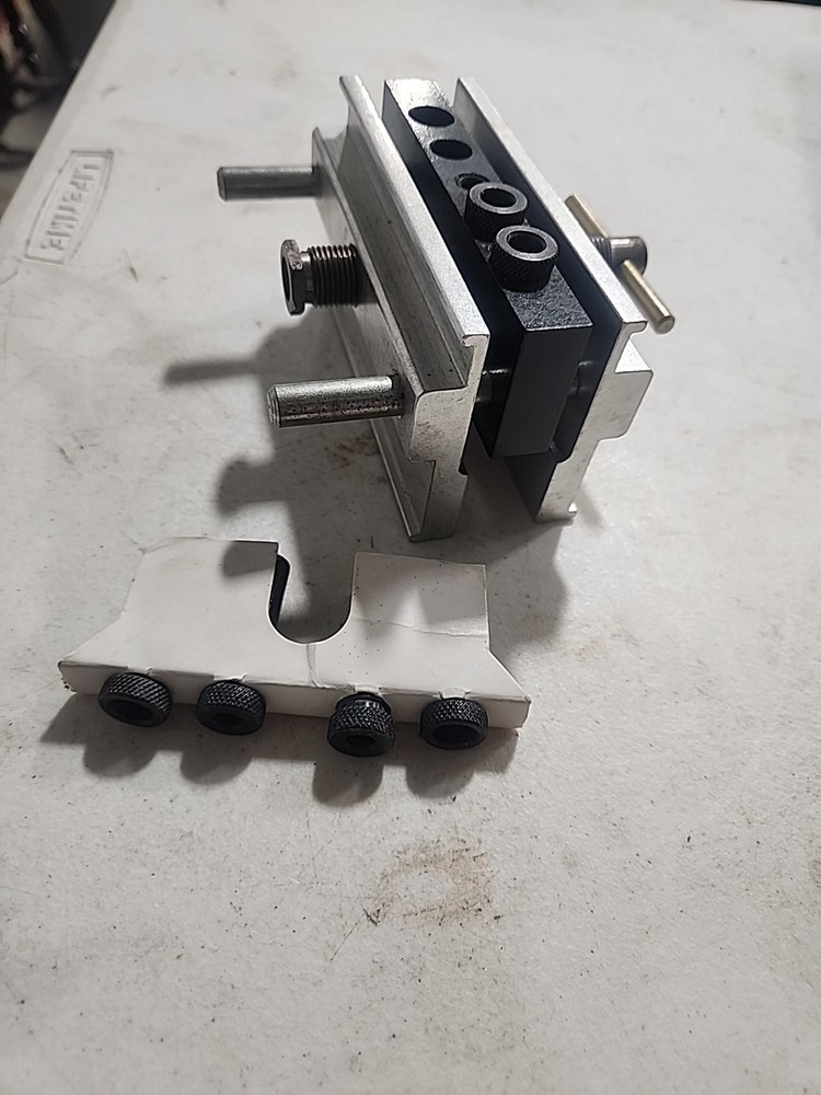 Dowl It Self-Centering Dowel Drill Guide W/ 6 pins VGC