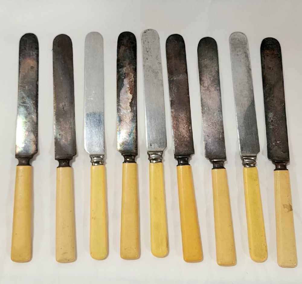 23 Pcs Vintage Bakelite Handle Flatware Mixed Lot