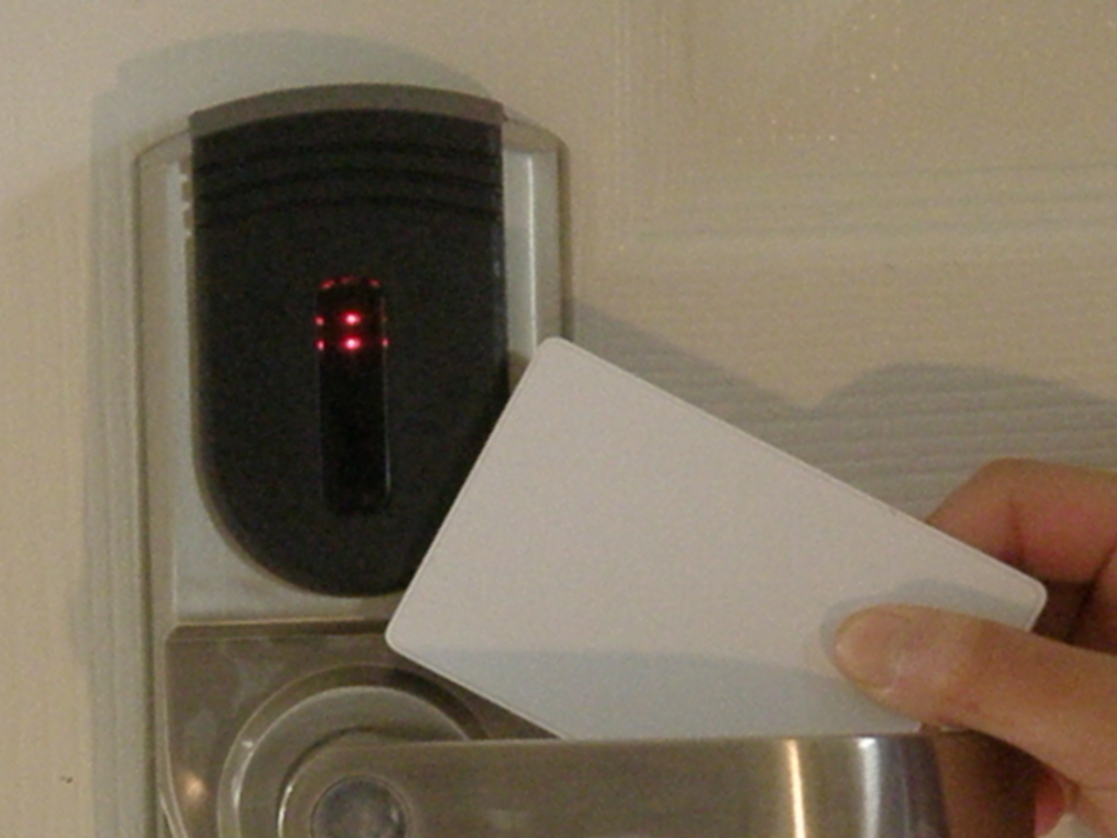 RFID Keyless Electronic Lock: Weatherproof, Battery Operated, Programmable, RH