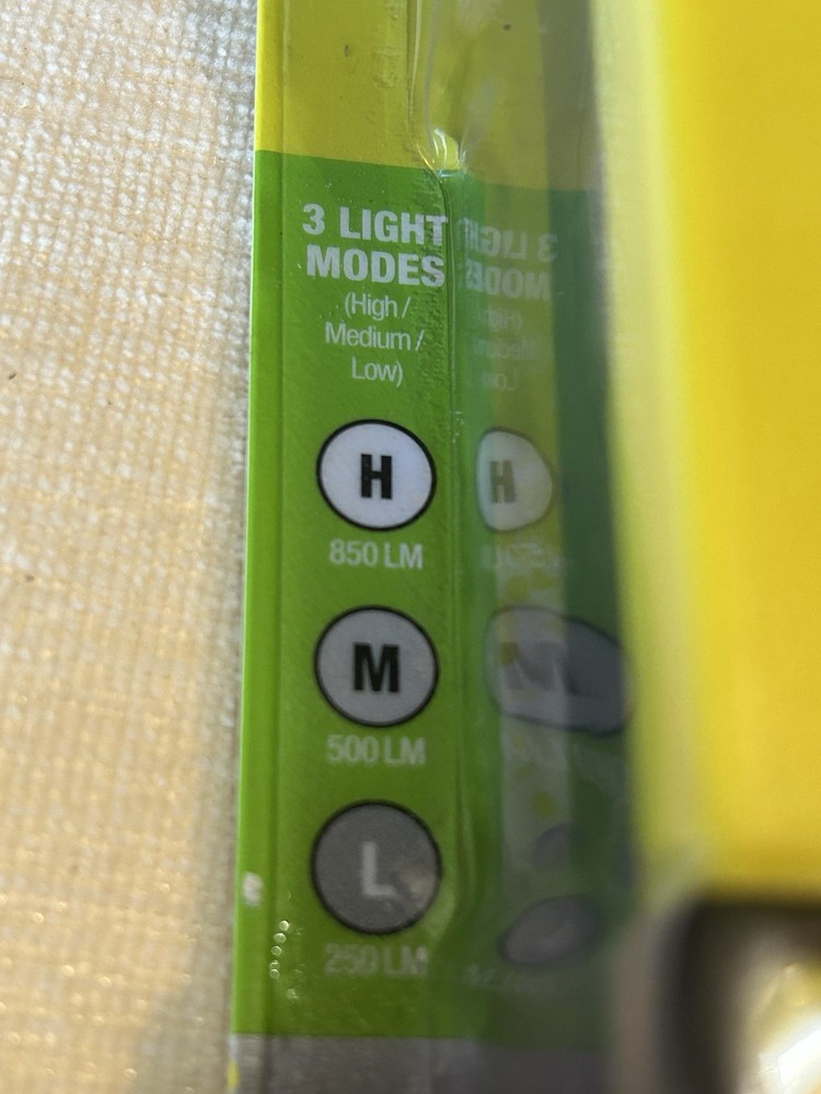 Performax LED Work Light 850 Lumens Battery Powered