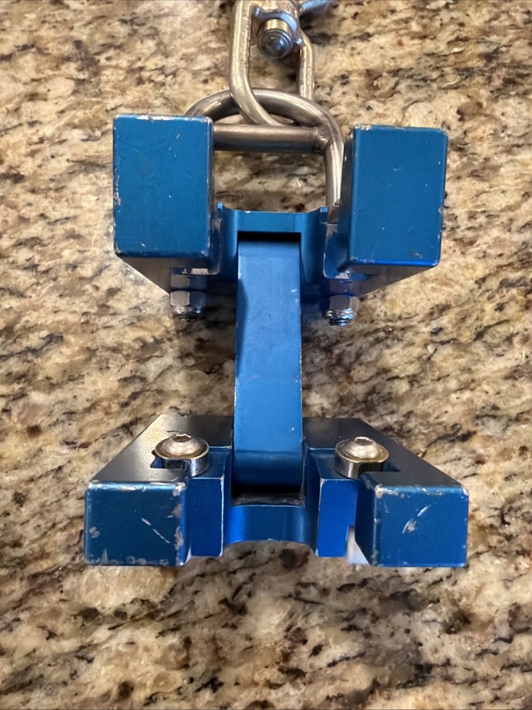 SELLSTROM/ RTC 2000 SERIES CLIMB-RITE DOUBLE LOCKING SNAP-HOOK FALL PROTECTION