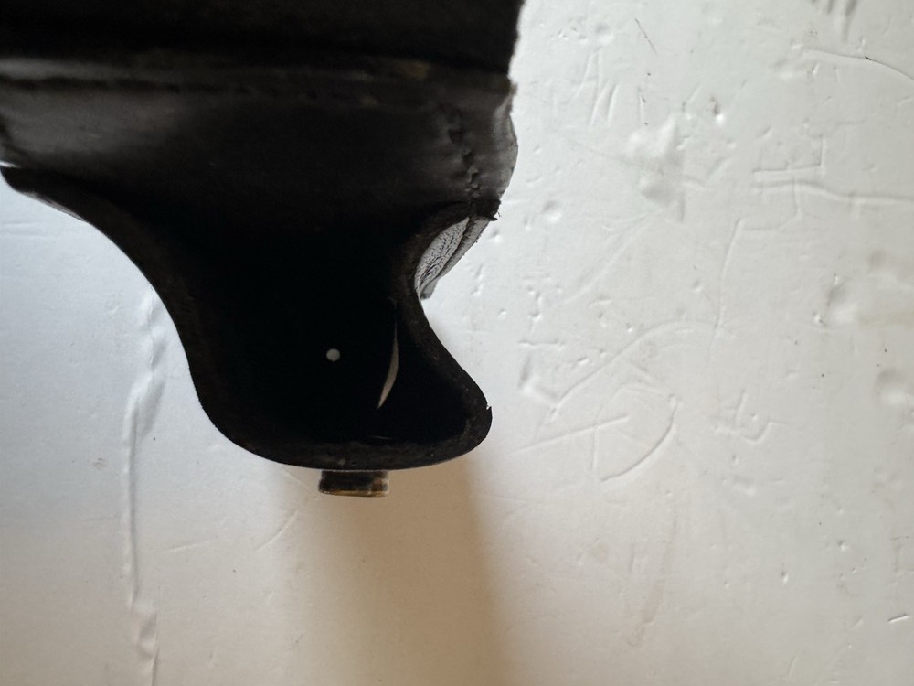 Galls Holder