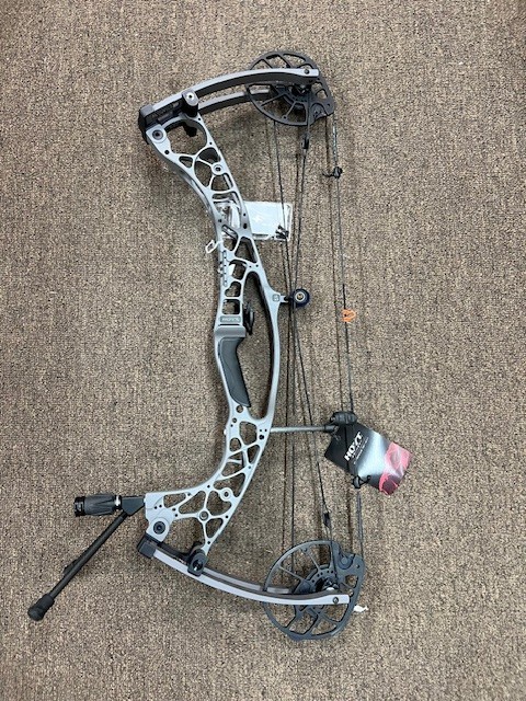 hoyt ax2 29