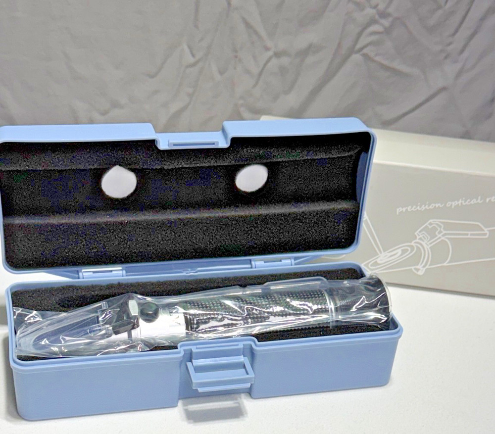 Salinity Refractometer ATC Optical Tester Aquarium Marine w Case New