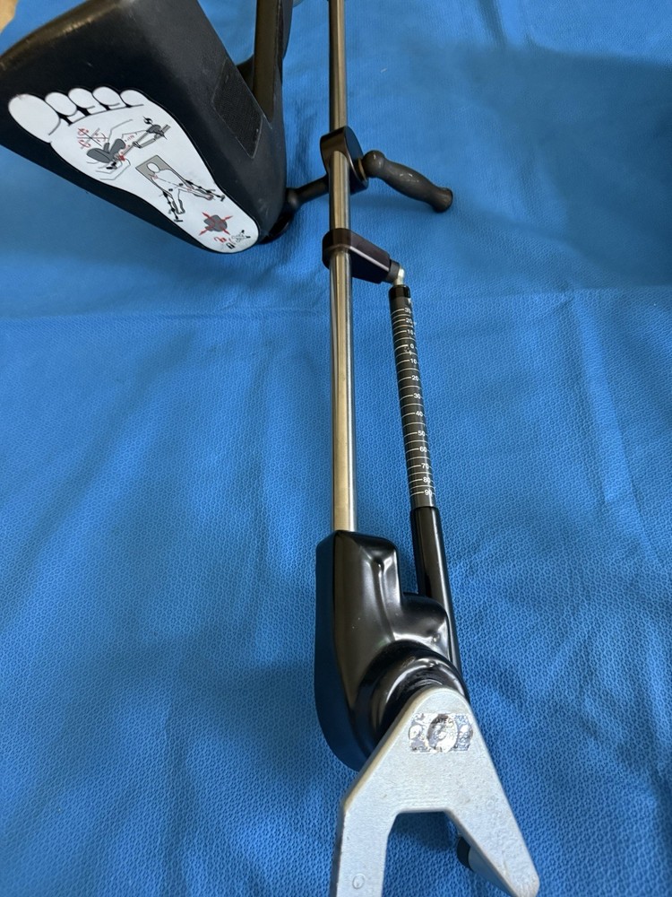 Amatech Stirrups, Left & Right