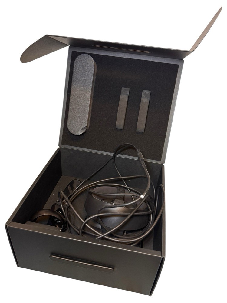 Oculus Rift S VR Headset + 1 Touch Controller Original Box Great Condition