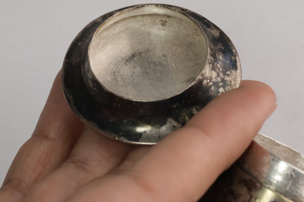 Solid Sterling Silver Plain Vintage Tobacco or pill container
