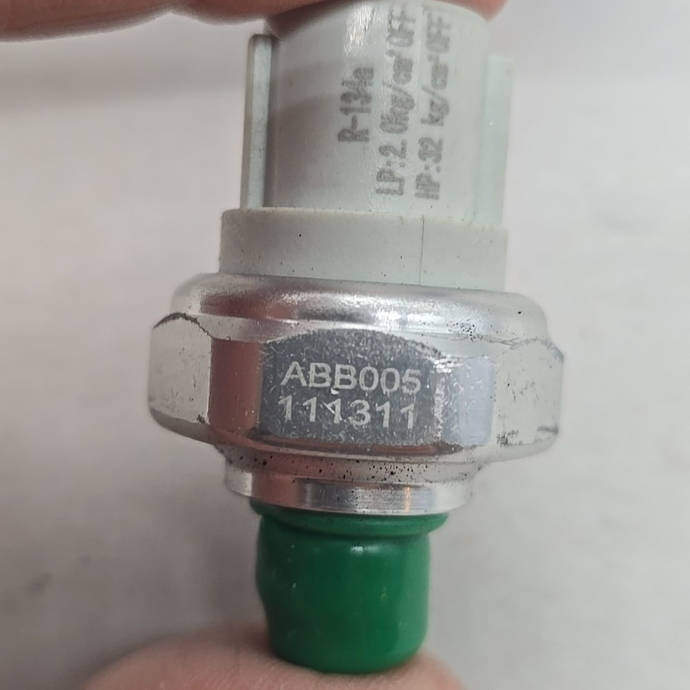 HVAC Pressure Switch CARQUEST ACA1252