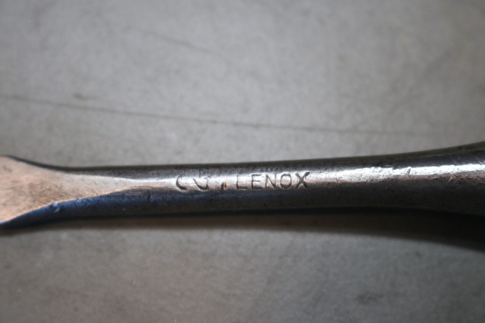 LENOX #2 VTG ANTIQUE FLATHEAD SCREWDRIVER SPLIT WOOD HANDLE