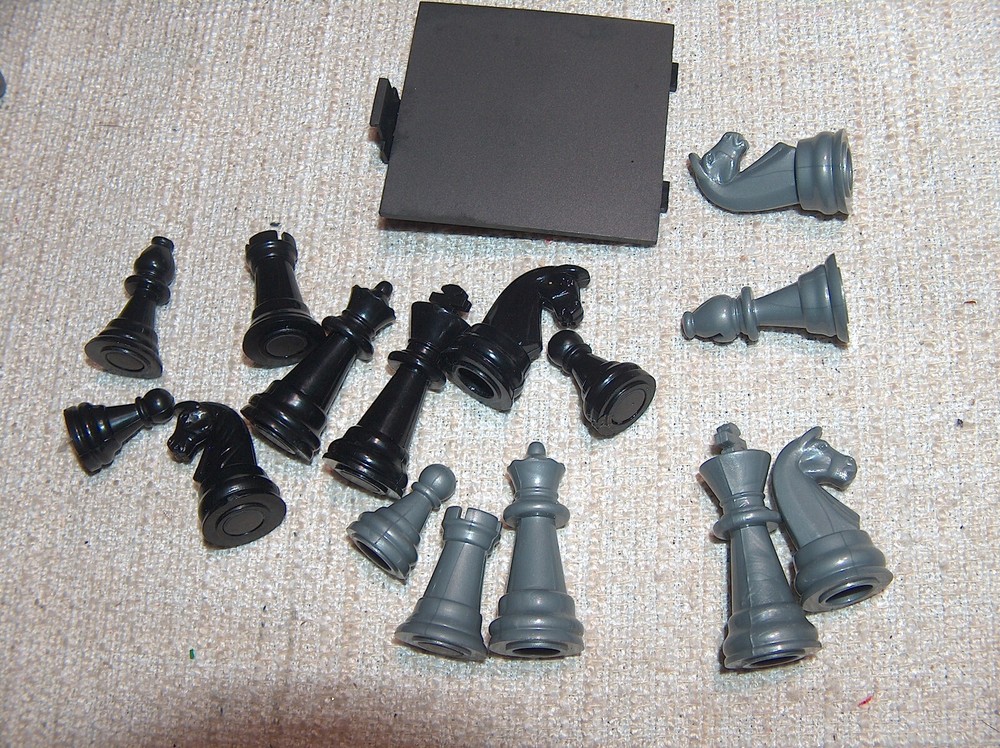 Excalibur Electronics Kingmaster III Magnetic Chess Checkers Replacement Pieces