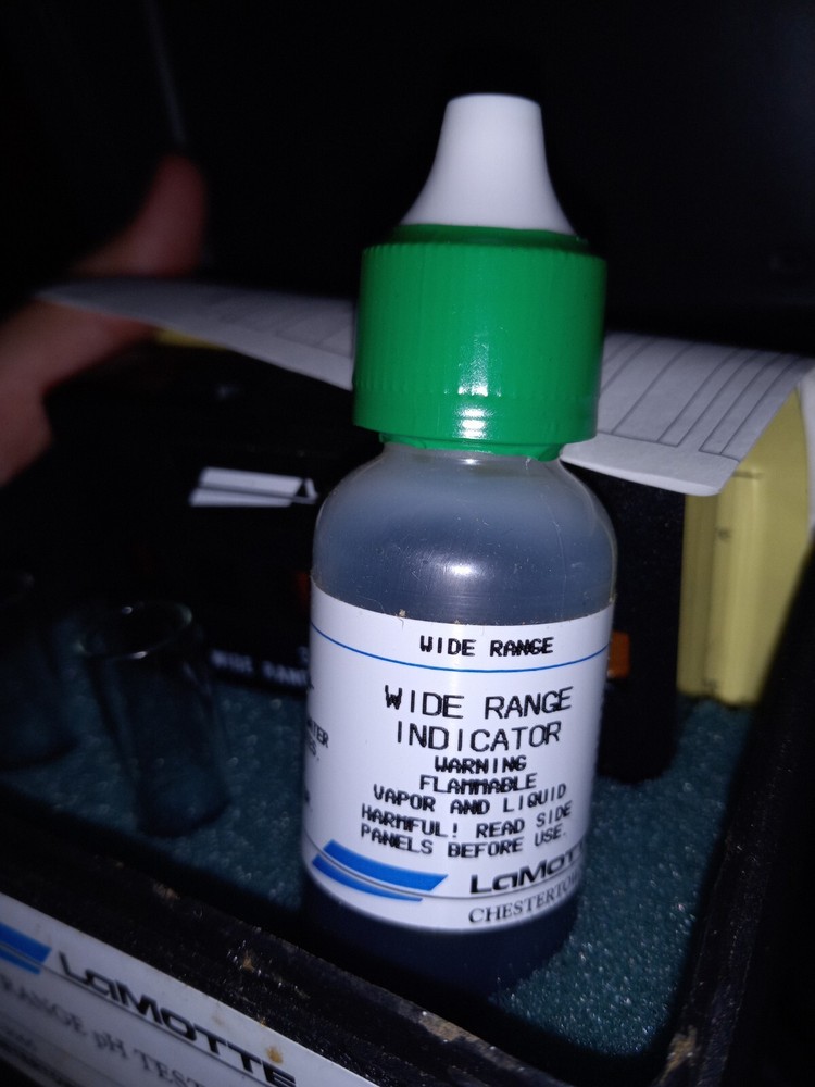Wide Range pH Test Kit Model P-3065 LaMotte