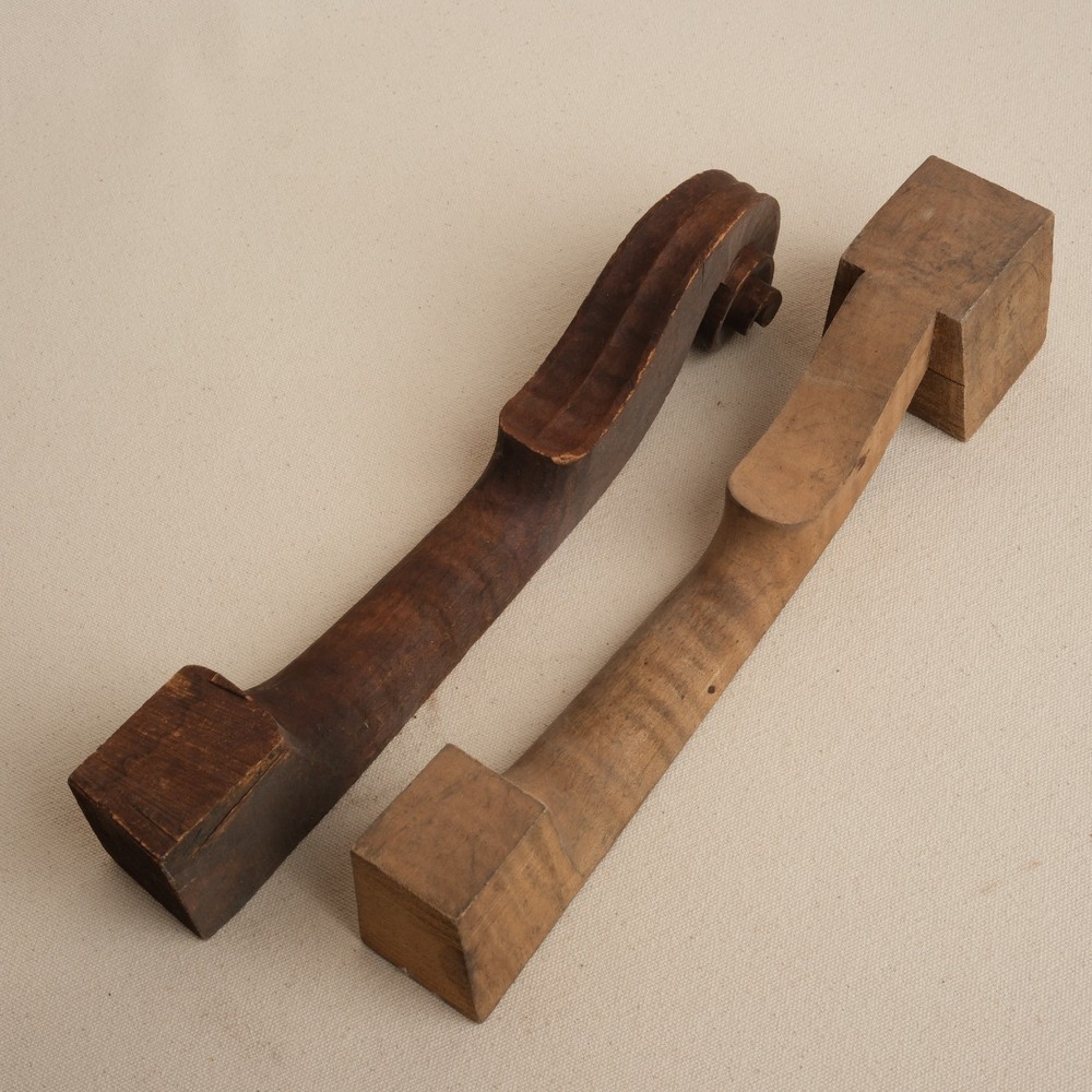 2 Old 4/4 Violin Scrolls Necks #VB272