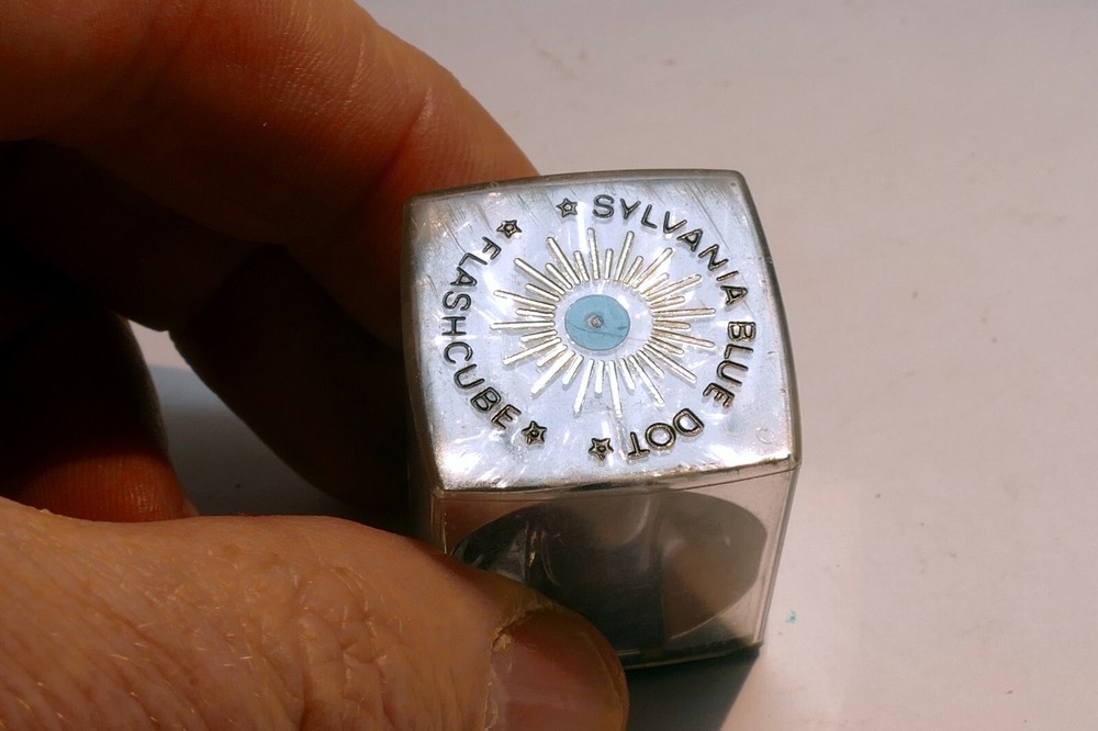 One SYLVANIA BLUE DOT GTE MAGICCUBE single unit for flash Argus