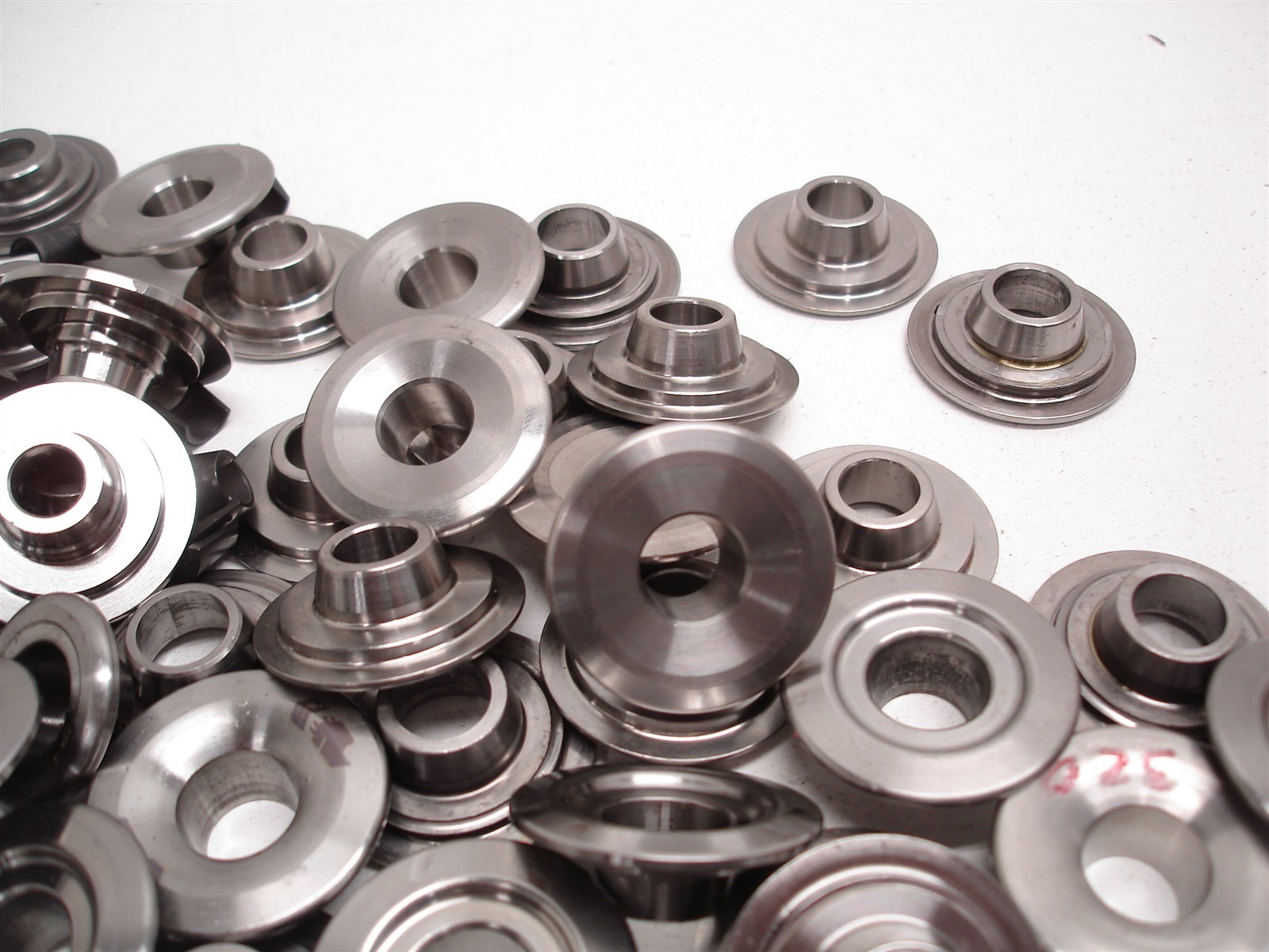 BULK 219 pcs NASCAR TITANIUM VALVE SPRING RETAINERS TOP LOCK / SUPER 7° DEL WEST