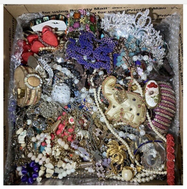 Vintage/Designer Unsearched Estate Jewelry Lot 2Lbs + Crown!