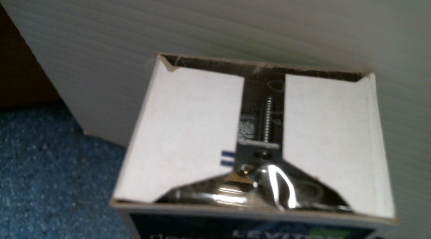 Leviton 20A Backwire Outlet (16352) FS