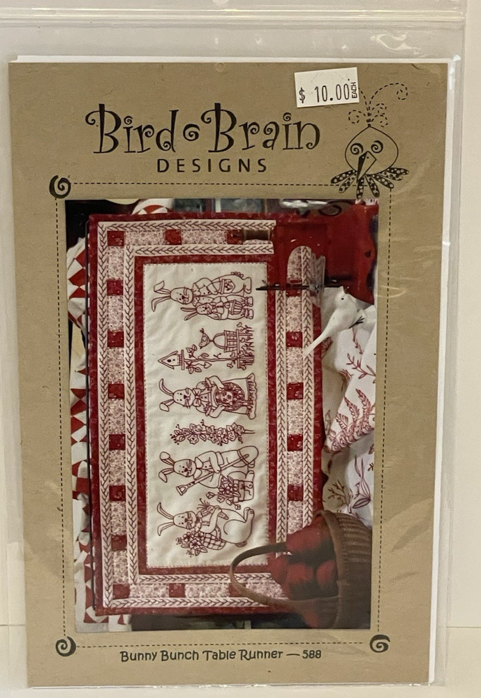 Bird Brain Traceable Embroidery Pattern - BUNNY BUNCH Quilted Table Runner #588