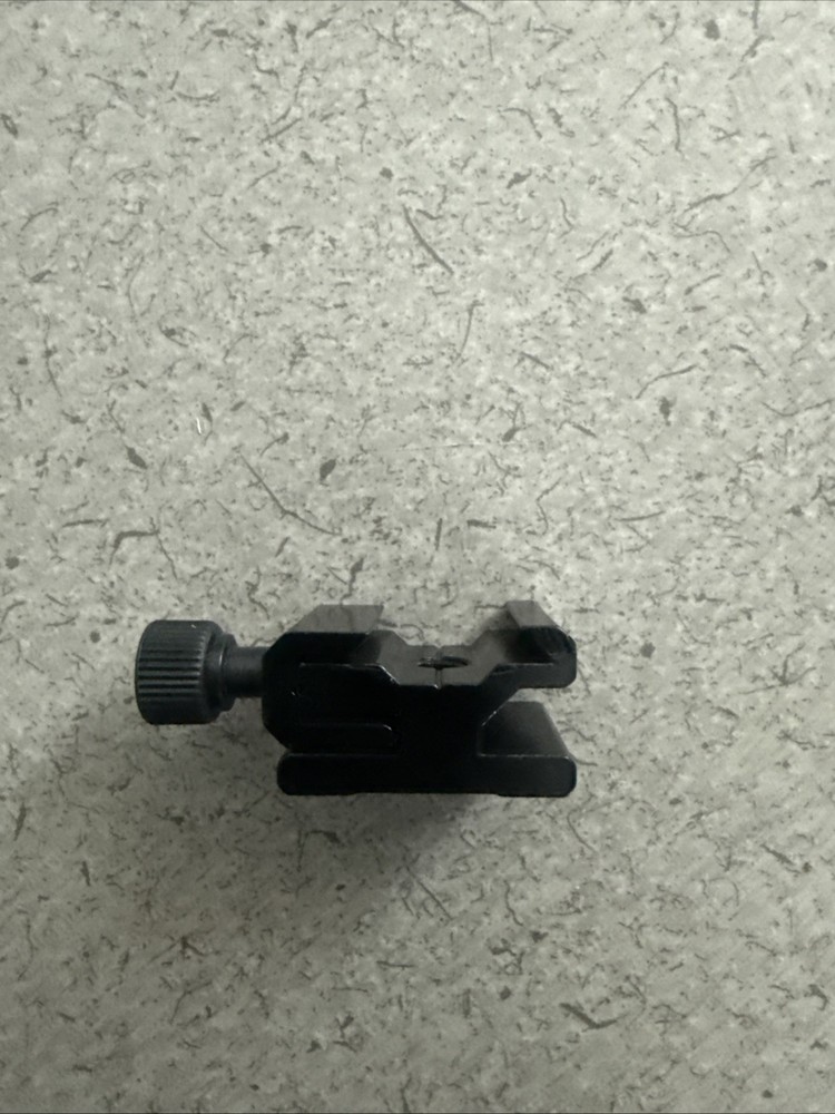 Universal Cold Shoes Mount Adapter for LED Flash Light, Microphone, and Camera