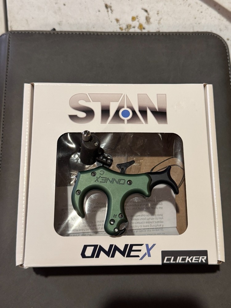 Stan OnneX Thumb Release Clicker - Sage MEDIUM
