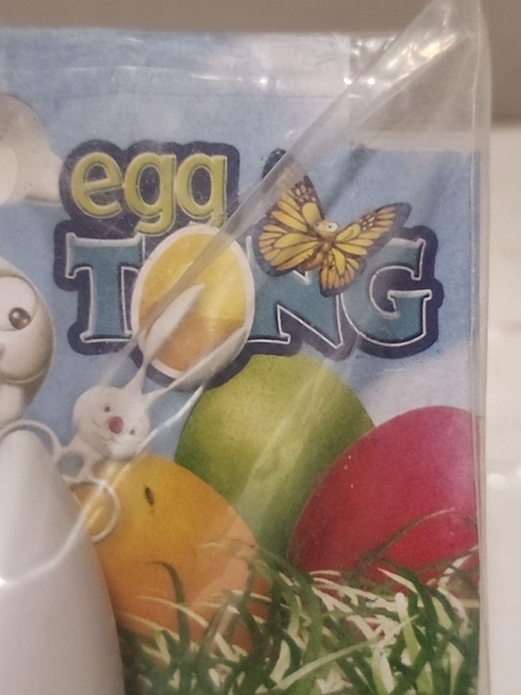 Dudleys Easter Egg Decorating White Plastic Tongs (DGT181)