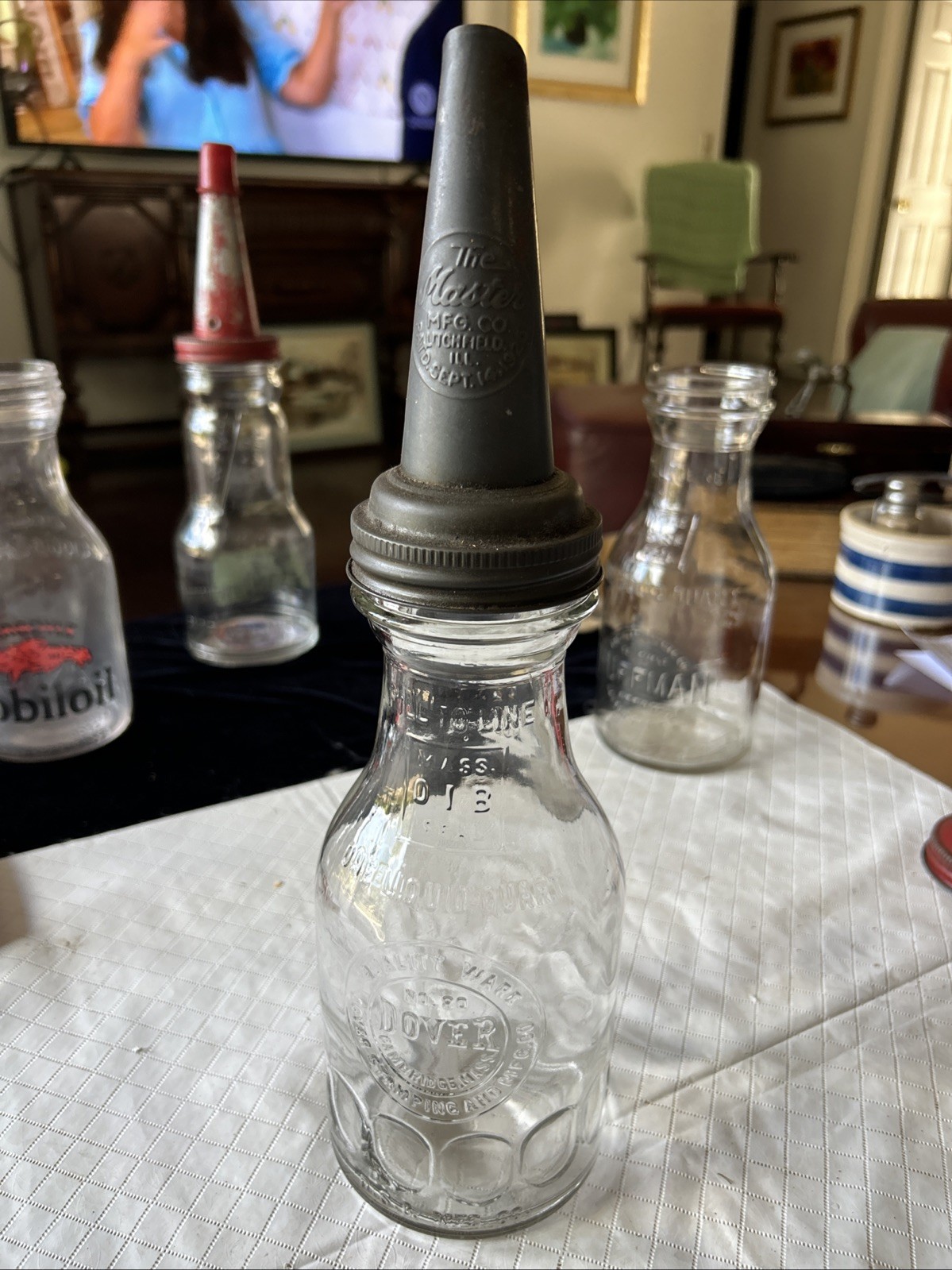 Vintage DOVER No. 80 Thumbprint 1-Quart Glass Oil Bottle w/ MASTER MFG Spout