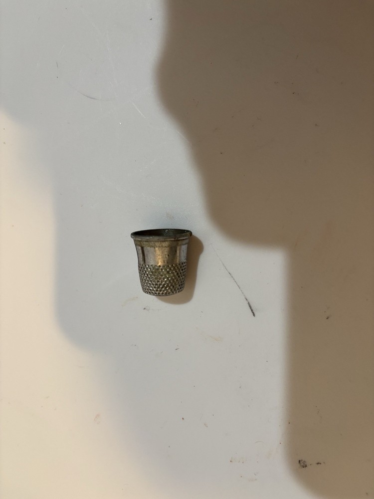 Five thimbles. Sizes 8, 9, 9,10,11