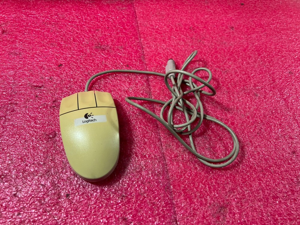 Agilent HP 1670D Deep Memory Logic Analyzer Accessories Logitech 850715-0001