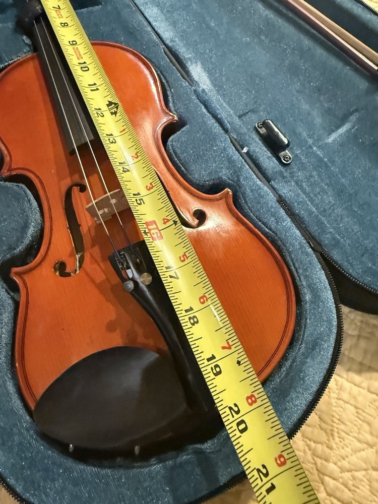 HALF SIZE ACADEMY 145 AU VIOLIN W/Bow & Case EUC