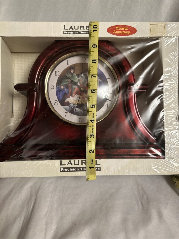 LAUREL PRECISION TIMEPIECE MANTLE CLOCK QUARTZ ACCURACY NATIVITY SCENE