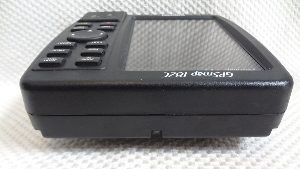 GARMIN GPSMAP 182C MARINE CHART PLOTTER FISHFINDER GPS UNIT w/ MOUNTING KNOBS