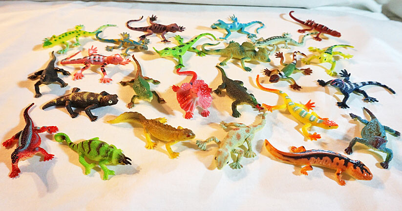 Miniature Lizards (24) - PVC