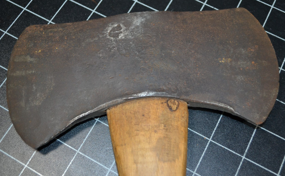 COLLINS RED SEAL - 3 1/2# - DOUBLE BIT AXE