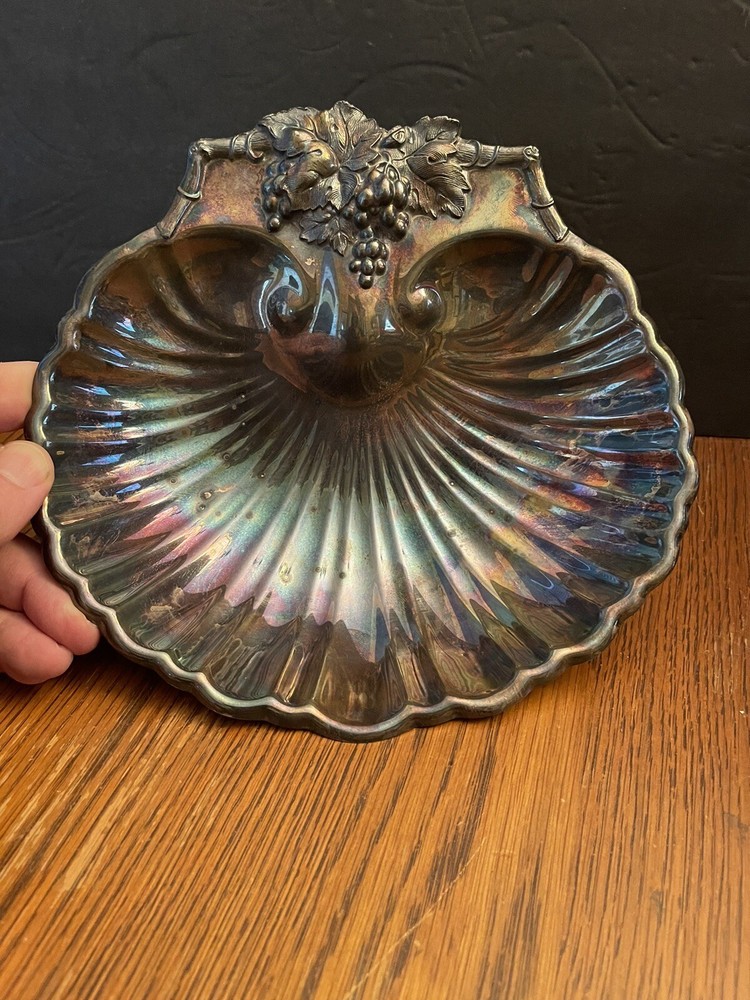 Reed & Barton Silverplate Shell Dish w/ Grape Leaf Design & Grape Feet #209-1960