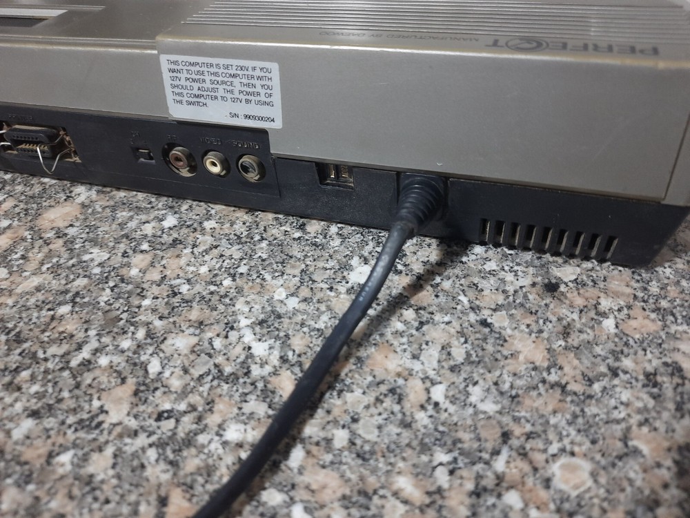 Vintage MSX DAEWOO PERFECT DPC-200 Home Computer المثالى صخر Working