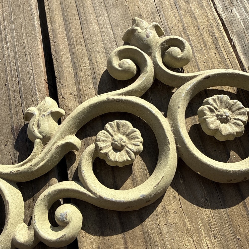 Small Decorative Cast Aluminum Pediment