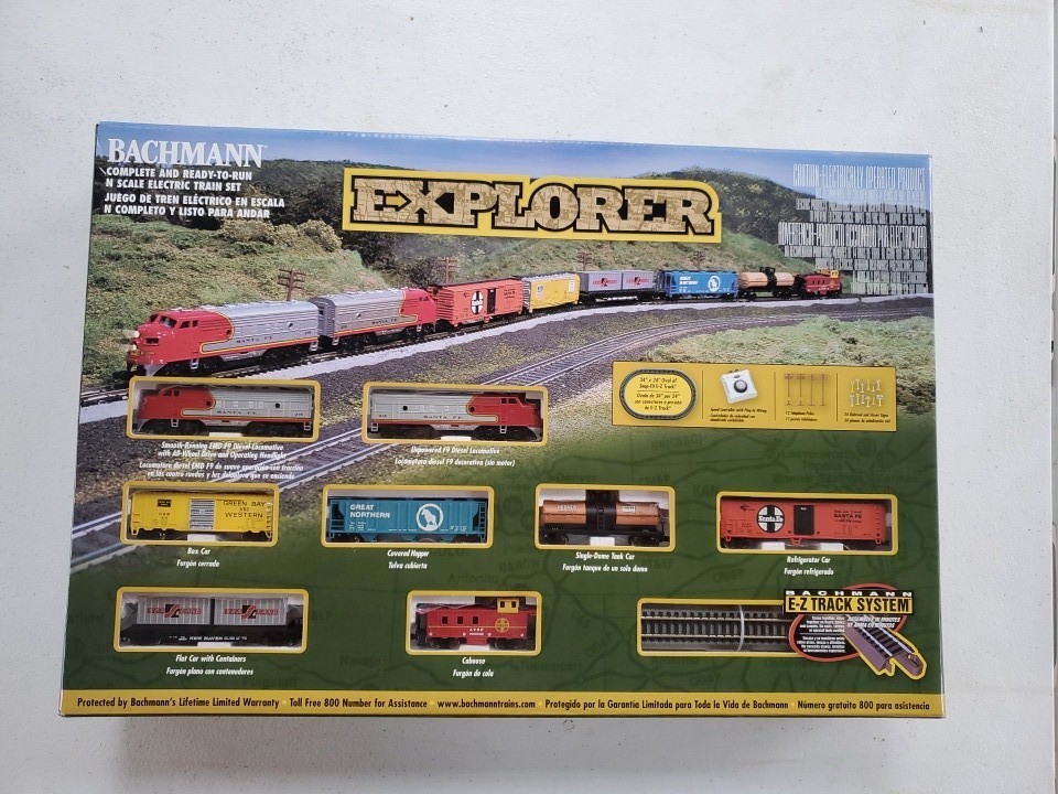Bachmann N Scale Explorer  Complete Electric Train Set  #24008