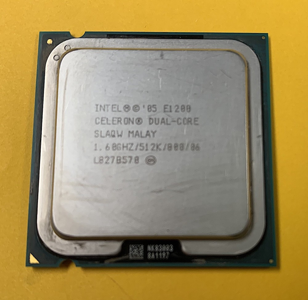 Intel Celeron Dual Core Processor E1200 "Conroe", 1.60gHz *Used, Working*