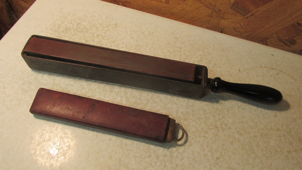 2 Antique Leather   Razor Stroppers