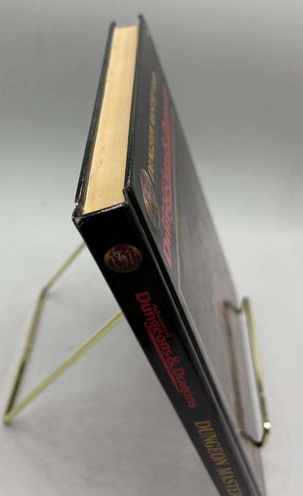 Dungeons and Dragons Second Edition Dungeon Master Guide 2nd Edition
