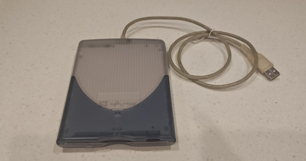SmartDisk VST FDUSB-M U 3.5" External Floppy Drive