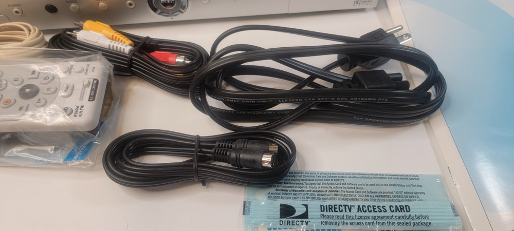 Direct TV Plus Satellite Receiver Model R15-300 - UNTESTED